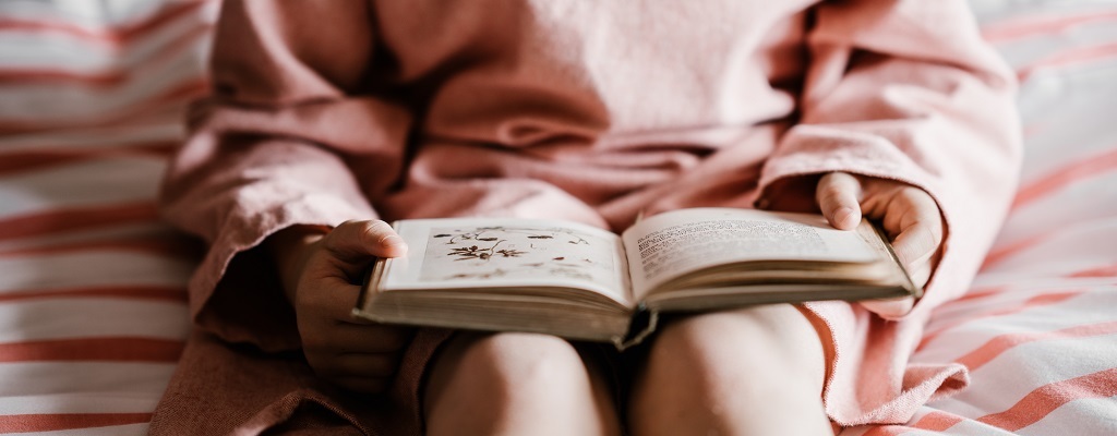 reading novels
